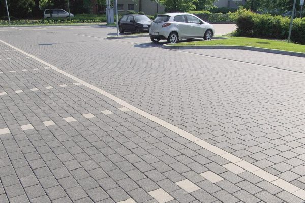 Pflastern Flächen & Parkplätze